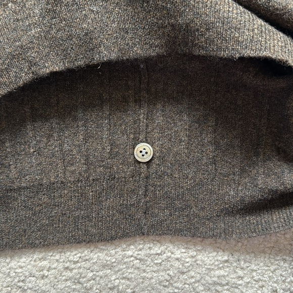 Men's Brown Wool Sweater Vest - Picture 6 of 7